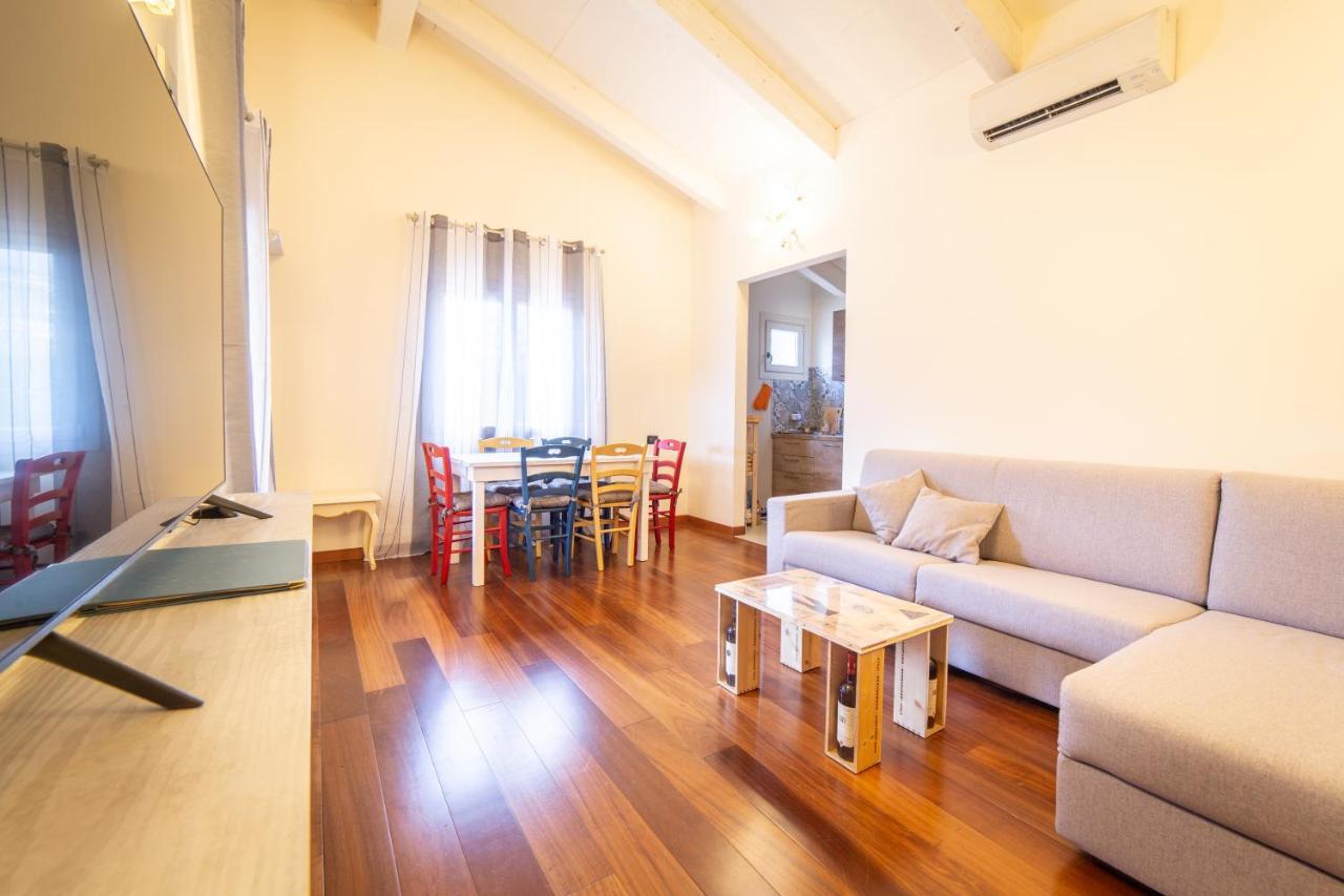 Residence Villa Il Casale - Appartamenti Wellness E Piscina Riscaldata Tovo San Giacomo Екстериор снимка