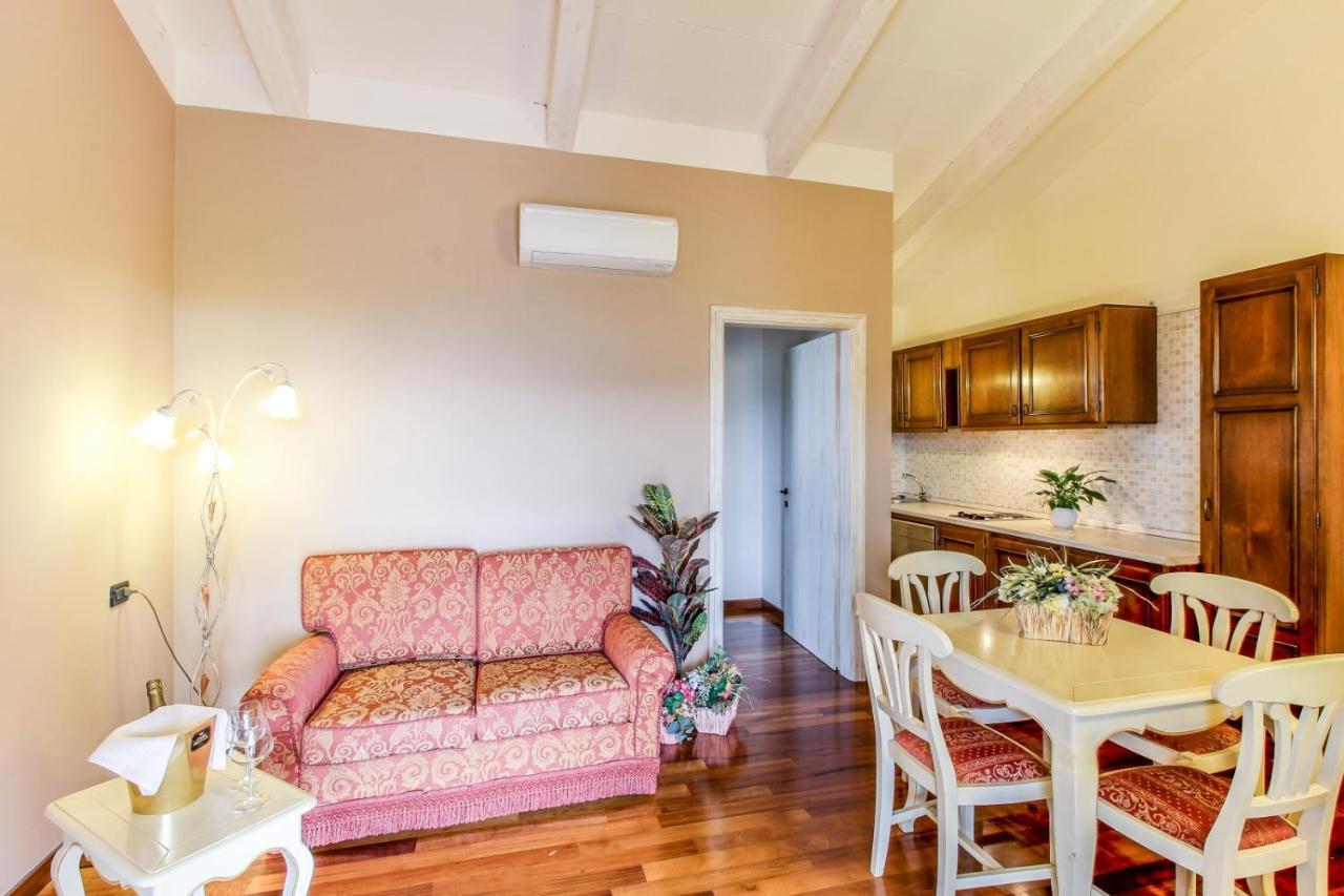 Residence Villa Il Casale - Appartamenti Wellness E Piscina Riscaldata Tovo San Giacomo Екстериор снимка