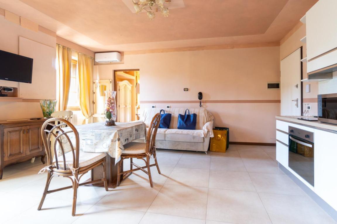 Residence Villa Il Casale - Appartamenti Wellness E Piscina Riscaldata Tovo San Giacomo Екстериор снимка