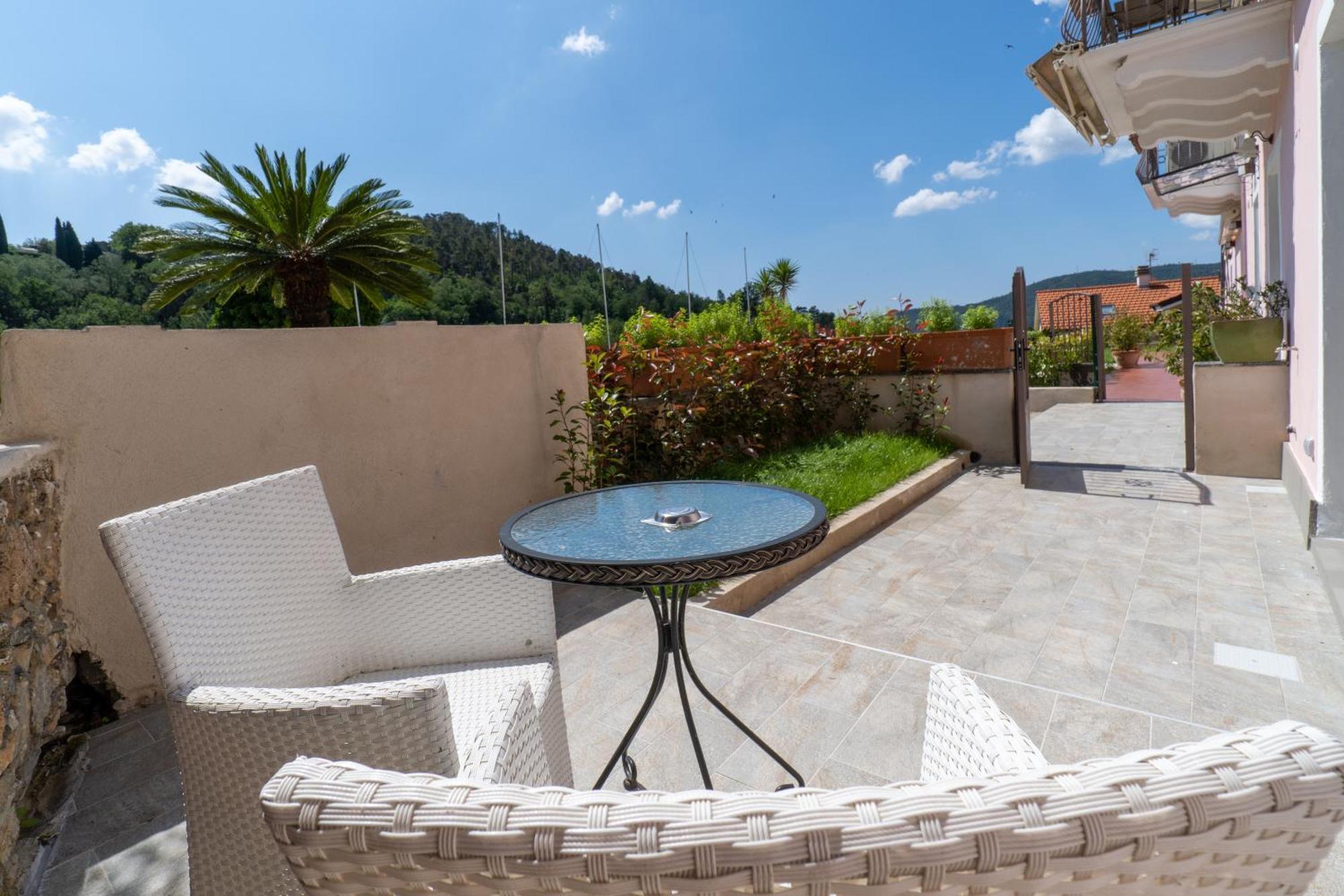 Residence Villa Il Casale - Appartamenti Wellness E Piscina Riscaldata Tovo San Giacomo Екстериор снимка