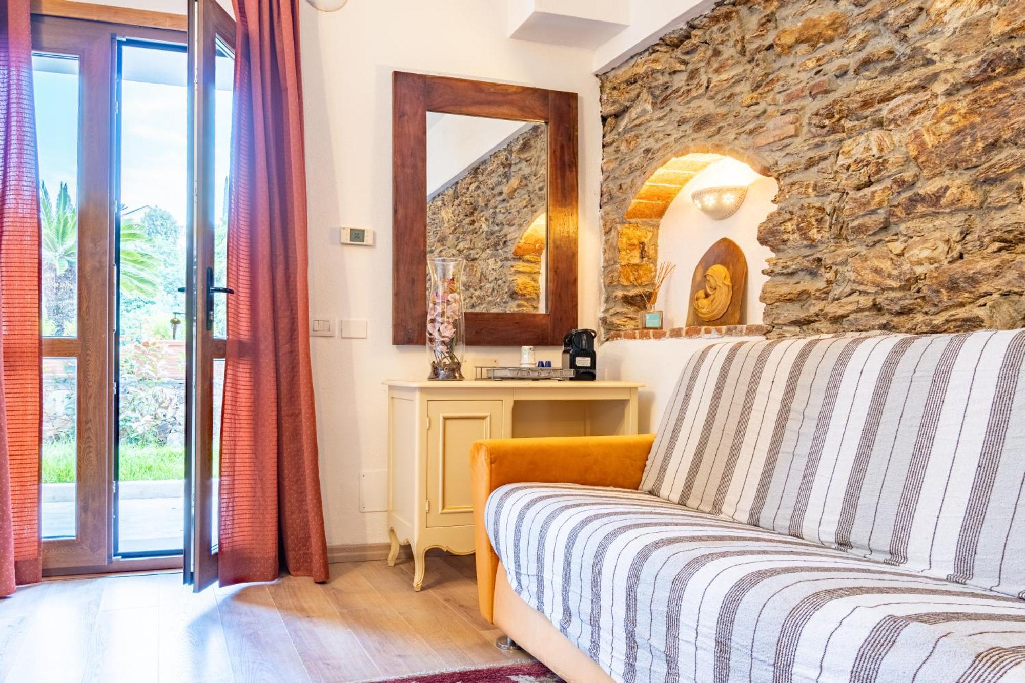 Residence Villa Il Casale - Appartamenti Wellness E Piscina Riscaldata Tovo San Giacomo Екстериор снимка